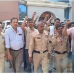 65 किलो गांजा बरामदगी मामले में बस चालक-परिचालक पर कार्रवाई का विरोध, संगठन ने दी चक्काजाम की चेतावनी